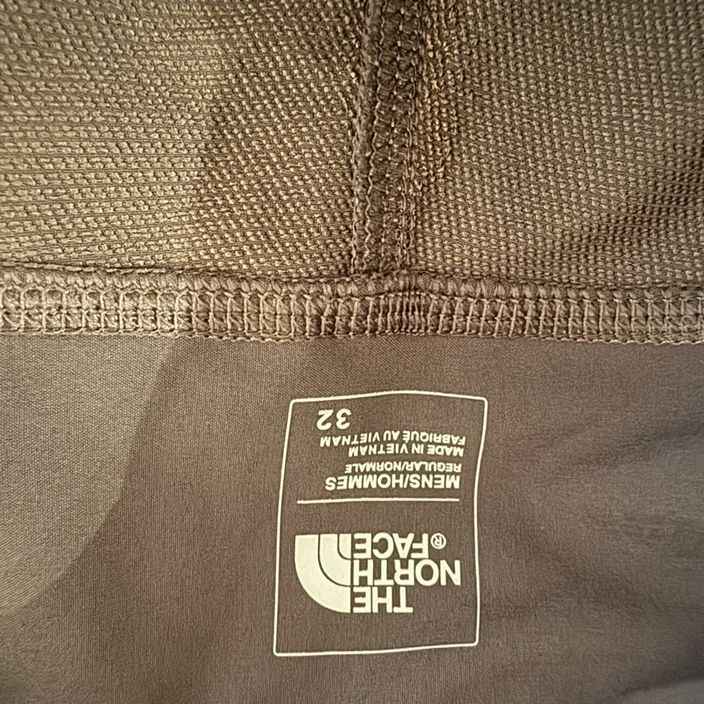 The North Face Men's Gray Active Shorts - Size 32